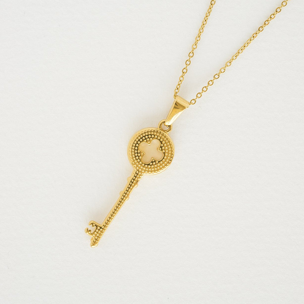 Clover Antique Key Pedant Necklace